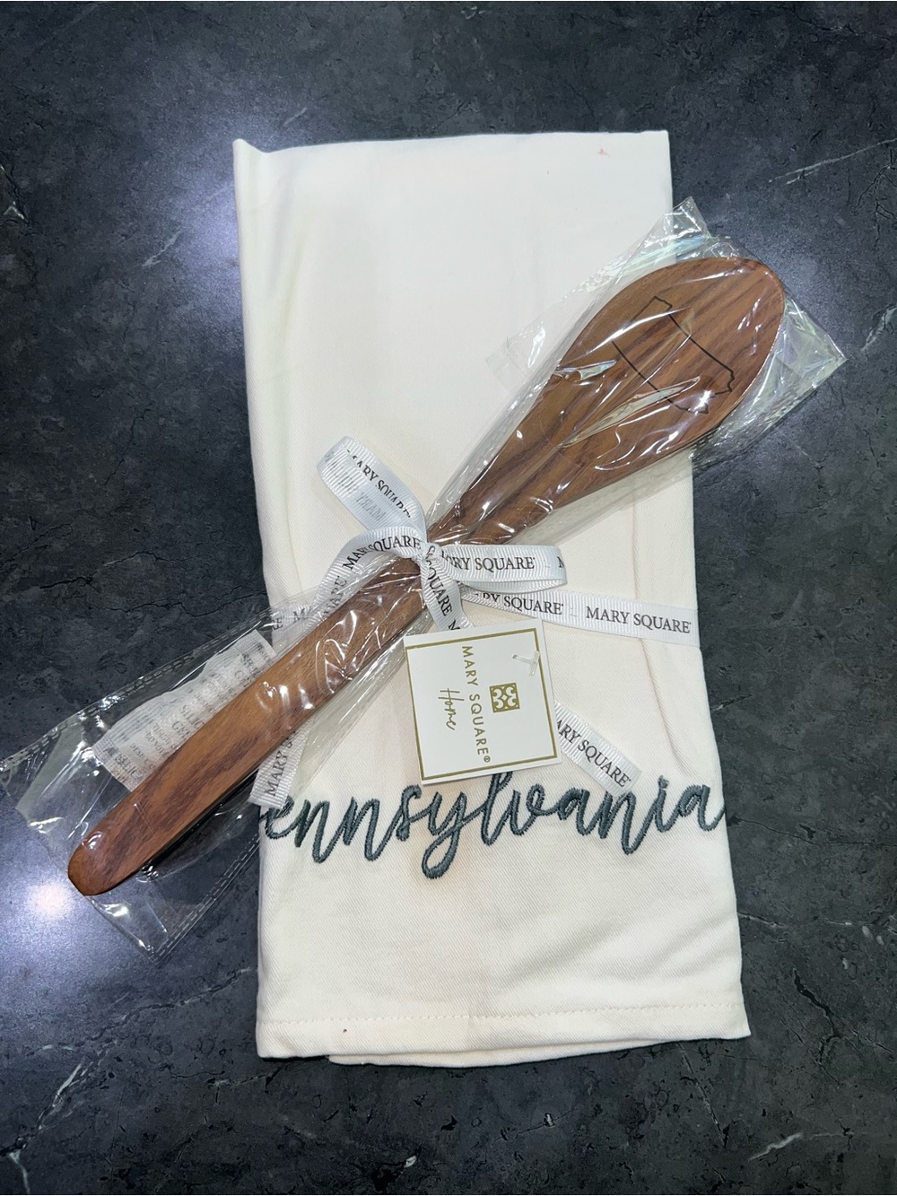 Mary Square “Pennsylvania” Cream Kitchen Towel with Natural Wood Serving Spoon